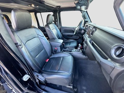 Used 2023 Jeep Wrangler Unlimited Sahara w/ Cold Weather Group AWD/4WD image 32