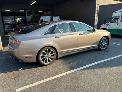 Used 2019 Lincoln MKZ Reserve w/ Reserve Plus Package FWD image 17