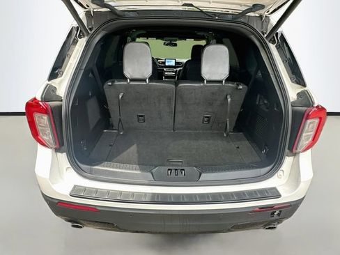 Used 2022 Ford Explorer ST-Line AWD/4WD image 30