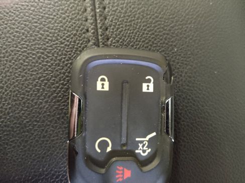 Used 2022 GMC Terrain SLT FWD image 32