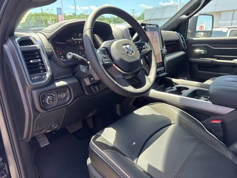 New 2026 RAM 2500 Laramie w/ Night Edition AWD/4WD image 10