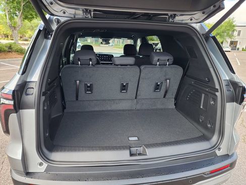 New 2025 Chevrolet Traverse LT image 26