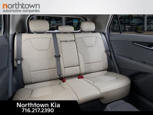 New 2025 Kia Niro EX image 17