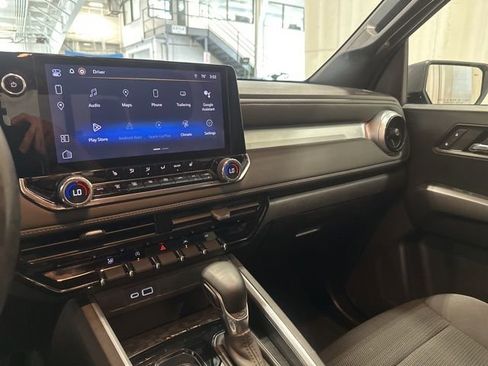 Used 2023 Chevrolet Colorado LT w/ LT Convenience Package II AWD/4WD image 21