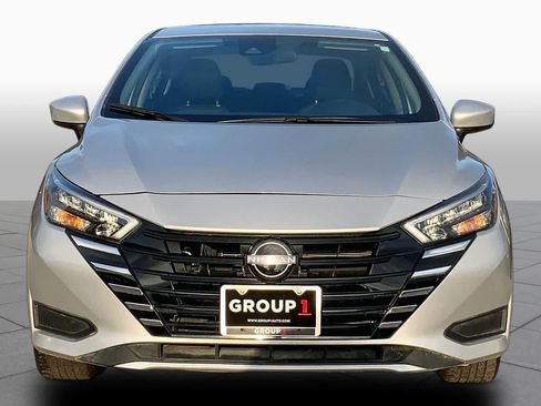 Used 2025 Nissan Versa SV FWD image 4