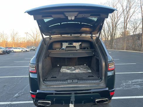 Used 2021 Land Rover Range Rover Sport HST image 31
