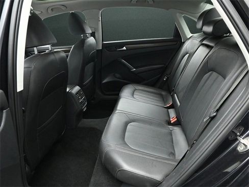 Used 2020 Volkswagen Passat 2.0T SEL image 13