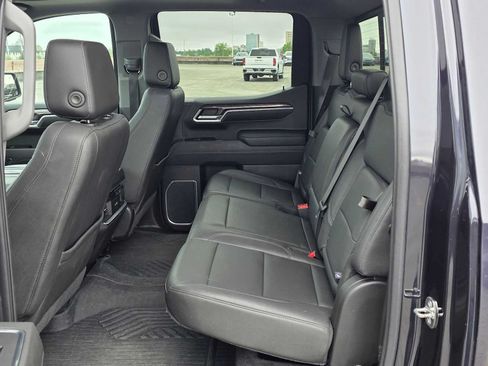 Used 2022 Chevrolet Silverado 1500 LTZ AWD/4WD image 16