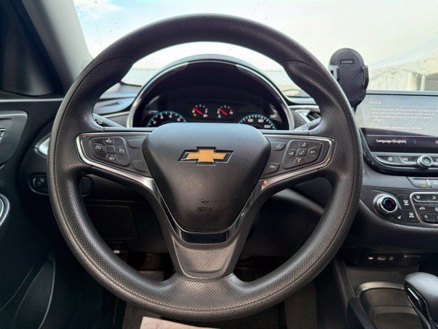 Used 2021 Chevrolet Malibu LT FWD image 18