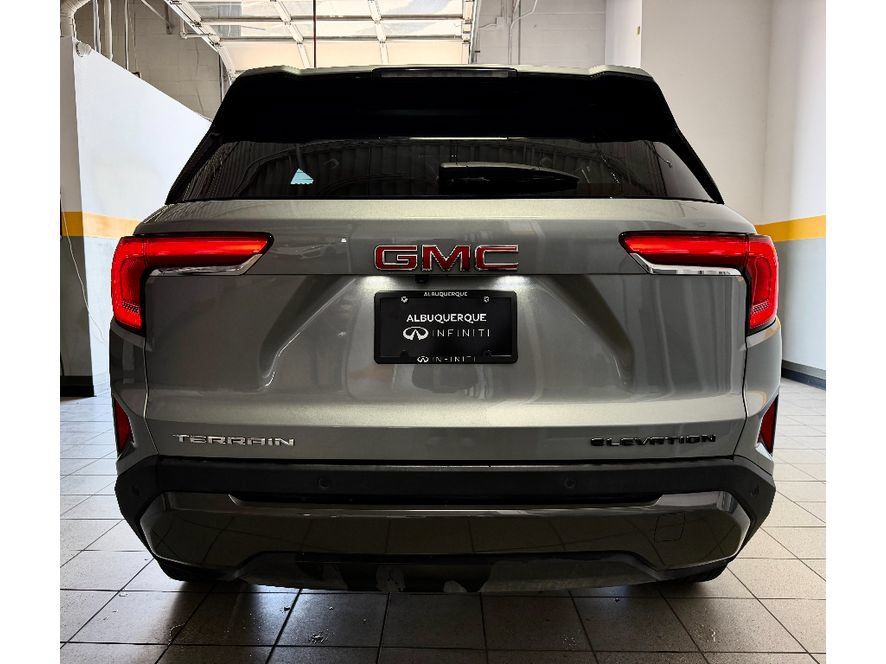 Used 2025 GMC Terrain Elevation FWD image 9