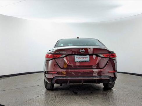 Used 2025 Nissan Sentra SV image 7