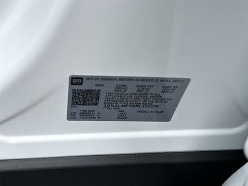 Used 2024 GMC Terrain SLE w/ Driver Convenience Package image 32