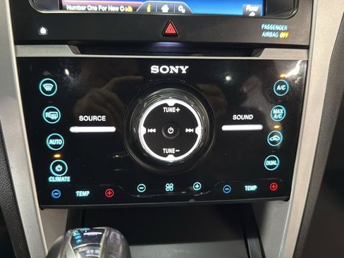Used 2015 Ford Explorer Sport w/ Equipment Group 401A AWD/4WD image 19