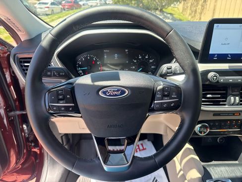 Used 2021 Ford Escape SEL AWD/4WD image 17