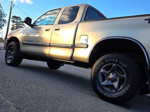 Used 2001 Toyota Tundra SR5 image 8