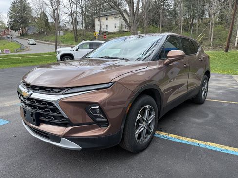Used 2023 Chevrolet Blazer LT w/ Driver Confidence Package AWD/4WD image 3