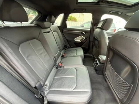 Used 2020 Audi Q3 2.0T Premium w/ Convenience Package AWD/4WD image 21