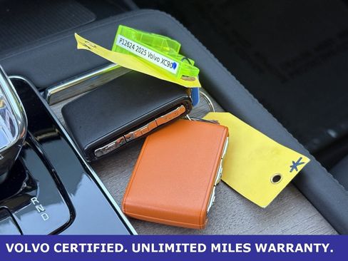 Certified 2025 Volvo XC90 B6 Plus image 36