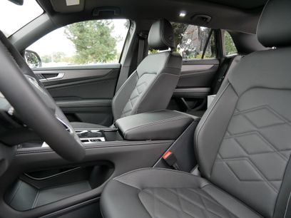 New 2026 Volkswagen Atlas Cross Sport SE
