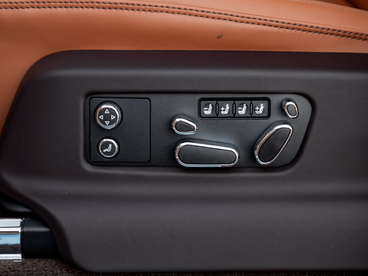 Used 2027 Bentley Bentayga AWD/4WD image 27