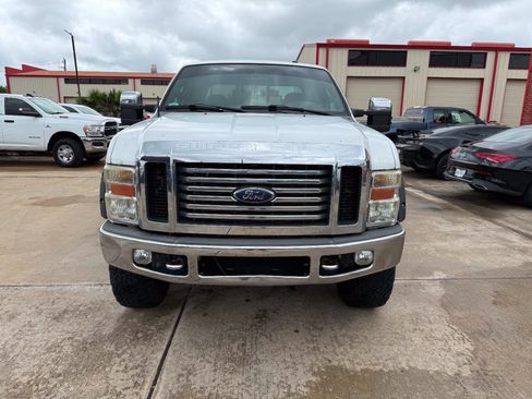 Used 2009 Ford F250 4x4 Crew Cab Super Duty image 2