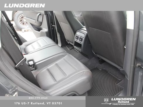 Used 2013 Volkswagen Touareg Sport AWD/4WD image 23