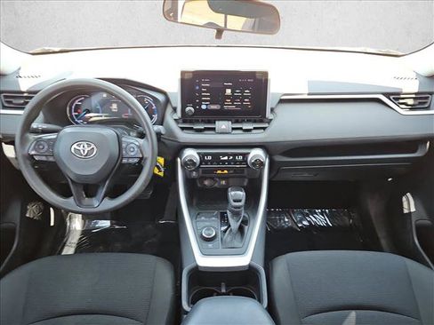 Used 2023 Toyota RAV4 LE AWD/4WD image 17