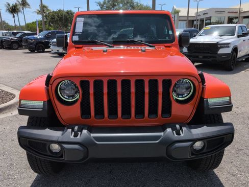 Used 2023 Jeep Wrangler Unlimited Sahara AWD/4WD image 3