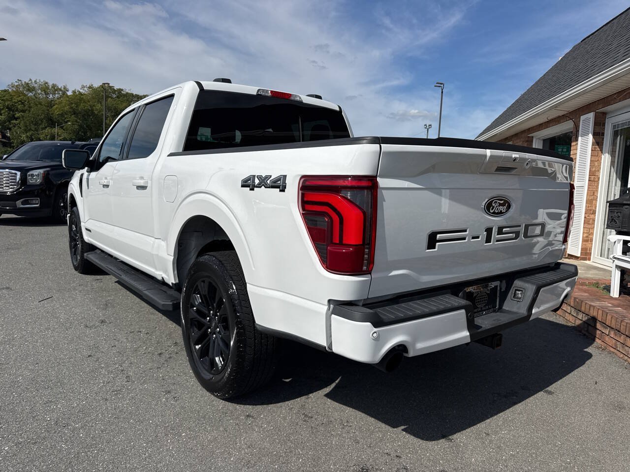 Used 2024 Ford F150 Lariat w/ Equipment Group 502A High AWD/4WD image 12