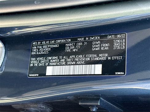 Used 2023 Volvo XC60 B5 Plus image 36