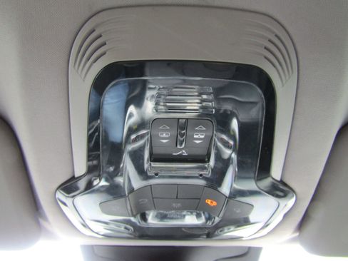 Used 2018 Alfa Romeo Stelvio Ti AWD/4WD image 41