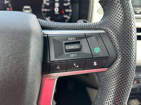Used 2023 Mitsubishi Outlander SE AWD/4WD image 35
