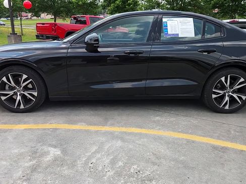 Used 2022 Volvo S60 B5 R-Design w/ Advanced Package image 6