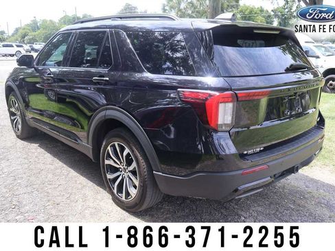 Used 2025 Ford Explorer ST-Line AWD/4WD image 3