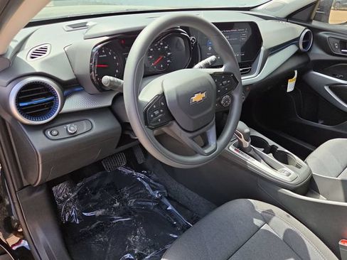 New 2026 Chevrolet Trax LS w/ LS Convenience Package FWD image 11
