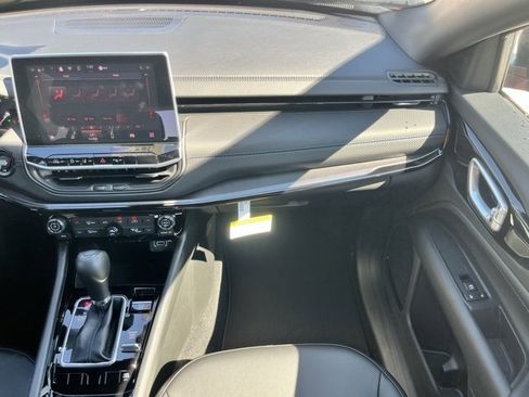 New 2026 Jeep Compass Limited image 9