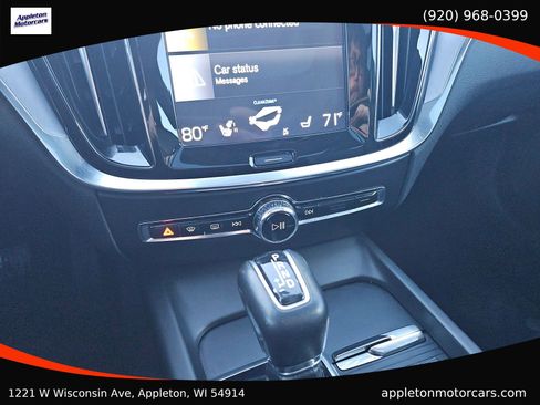 Used 2019 Volvo S60 T5 Momentum w/ Premium Package image 19