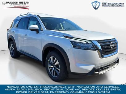New 2025 Nissan Pathfinder SL