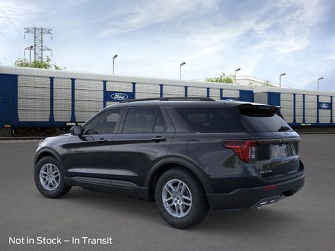 New 2026 Ford Explorer Active RWD image 4