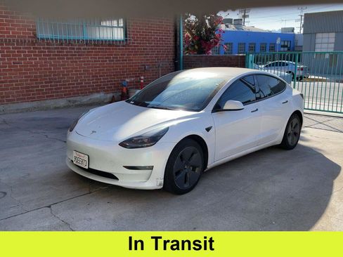 Used 2022 Tesla Model 3 RWD image 1