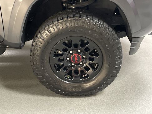Used 2023 Toyota Tacoma TRD Sport image 13