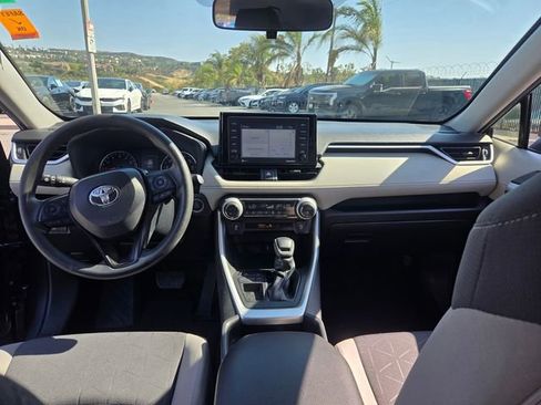 Used 2020 Toyota RAV4 XLE w/ Carpet Mat Package FWD image 13