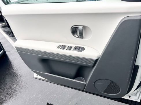 New 2026 Hyundai Ioniq 5 SEL image 16