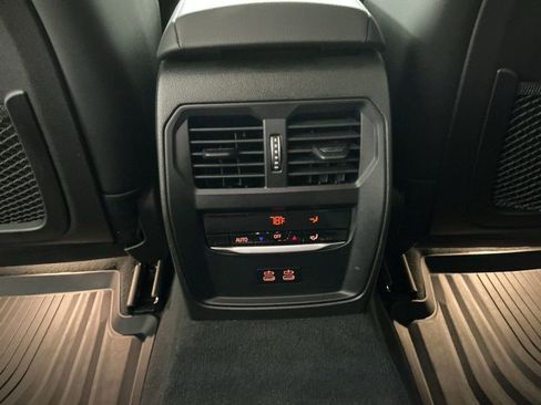 Certified 2023 BMW 330i Sedan w/ Driving Assistance Package image 27