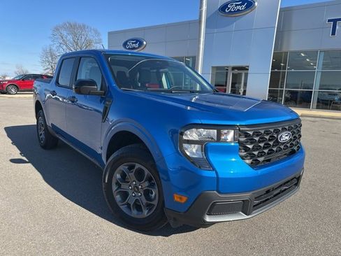 Certified 2025 Ford Maverick XLT w/ XLT Luxury Package image 2