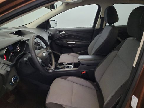 Used 2017 Ford Escape SE w/ SE Cold Weather Package FWD image 17