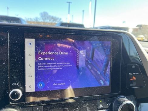 Used 2023 Toyota Highlander XLE image 22