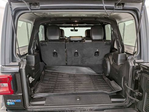 Used 2023 Jeep Wrangler Sahara w/ Cold Weather Group image 33