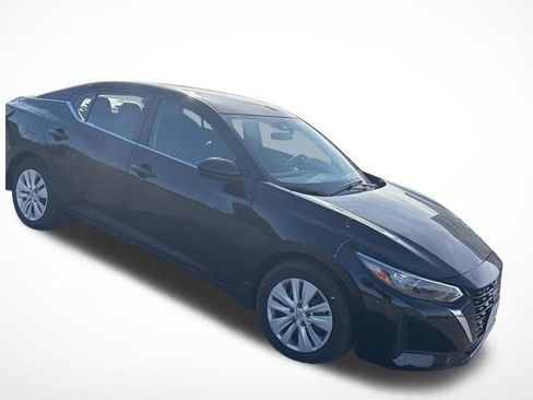 Used 2025 Nissan Sentra S image 15