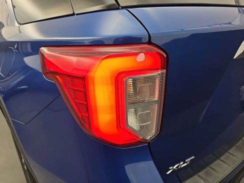 Used 2022 Ford Explorer XLT w/ Equipment Group 202A image 15